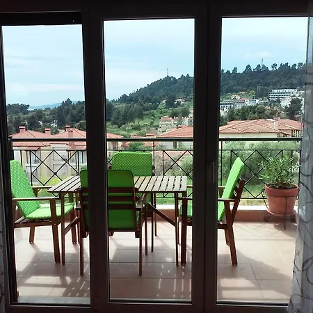 Sea View Apartment *